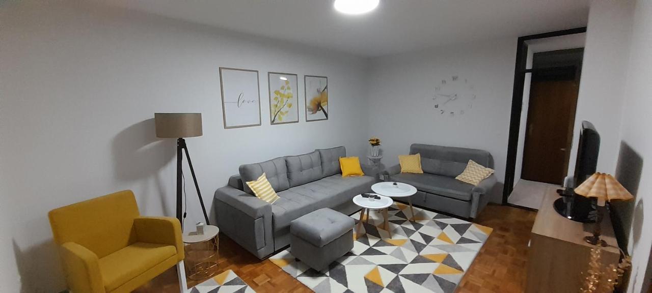 Cozy And Sunny Apartment Near The Airport Szarajevó Kültér fotó