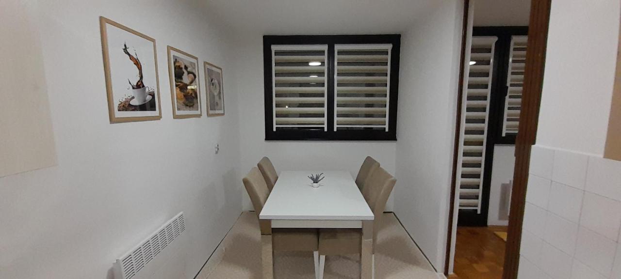 Cozy And Sunny Apartment Near The Airport Szarajevó Kültér fotó